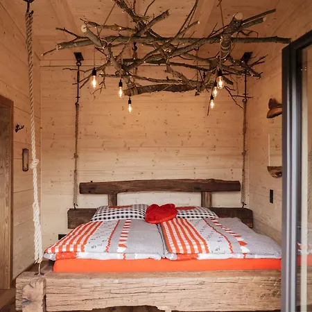 Romantikchalet Vogelnest Mit Whirlpool, Kamin, Balkon & Terrasse * Vorra