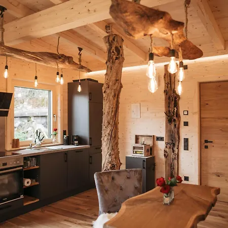 Romantikchalet Vogelnest Mit Whirlpool, Kamin, Balkon & Terrasse *