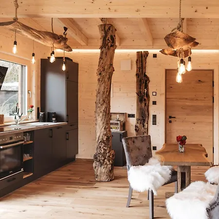 Romantikchalet Vogelnest Mit Whirlpool, Kamin, Balkon & Terrasse