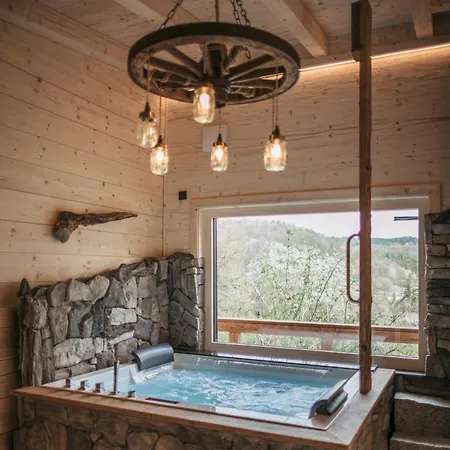 Romantikchalet Vogelnest Mit Whirlpool, Kamin, Balkon & Terrasse *