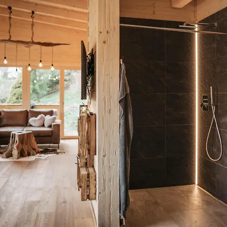 Romantikchalet Vogelnest Mit Whirlpool, Kamin, Balkon & Terrasse Apartment