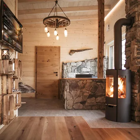 Romantikchalet Vogelnest Mit Whirlpool, Kamin, Balkon & Terrasse Vorra